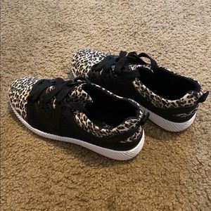 Leopard print boutique shoes never been worn